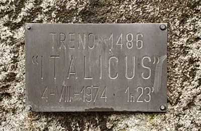 1974 a bomb explodes in the italicus express train at san benedet 08 04