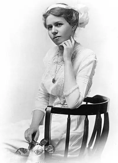 1974 lois lenski american author and illustrator born 1893 09 11