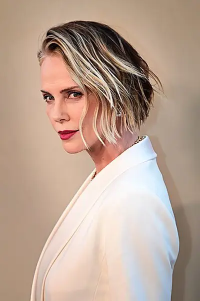 1975 charlize theron south african actress 08 07