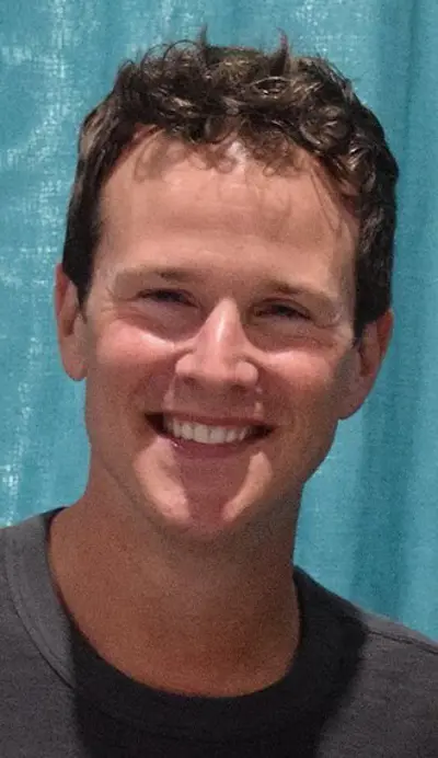 1975 scott weinger american actor 10 05