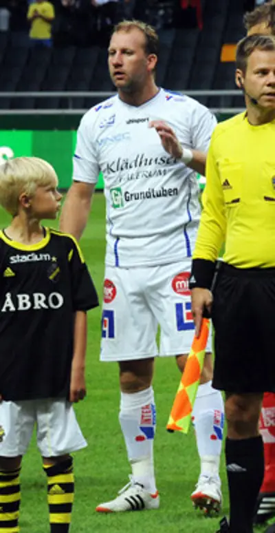 Henrik Gustavsson, Swedish footballer