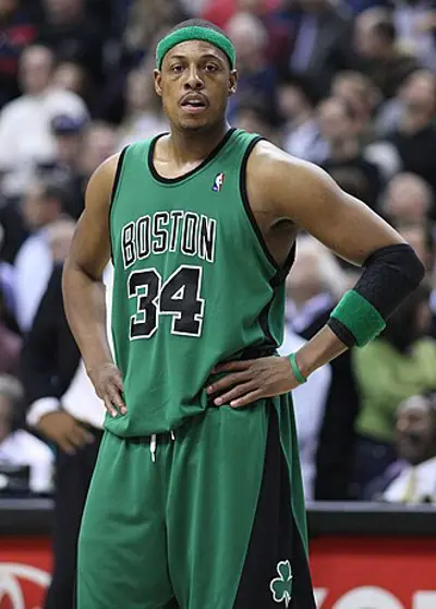 1977 paul pierce american basketball player 10 13