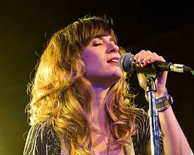 1978 nicole atkins american singer songwriter 10 01