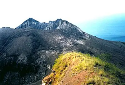 1979 a landslide occurs on the iliwerung volcano in indonesia tr 07 18