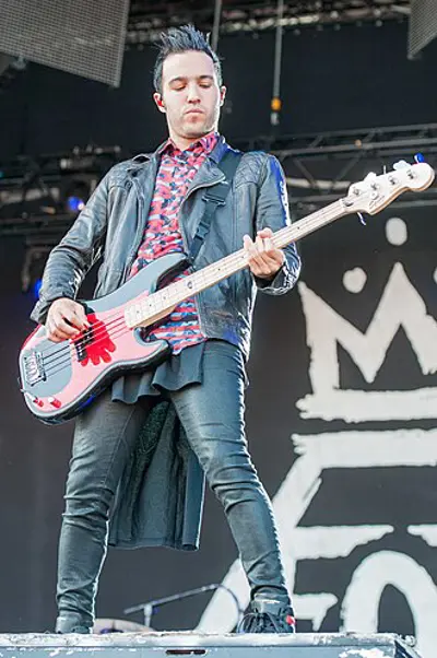 1979 pete wentz american singer songwriter bass player actor 06 05