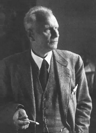 1979 walter gerlach german physicist and academic born 1889 08 10