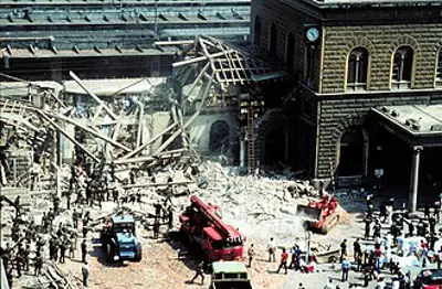 1980 a bomb explodes at the railway station in bologna italy ki 08 02