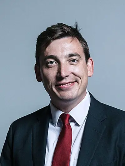 1981 gavin shuker english lawyer and politician 10 10