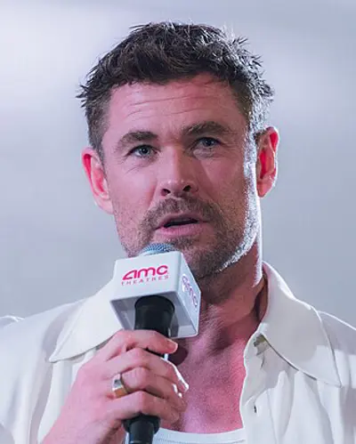 1983 chris hemsworth australian actor 08 11