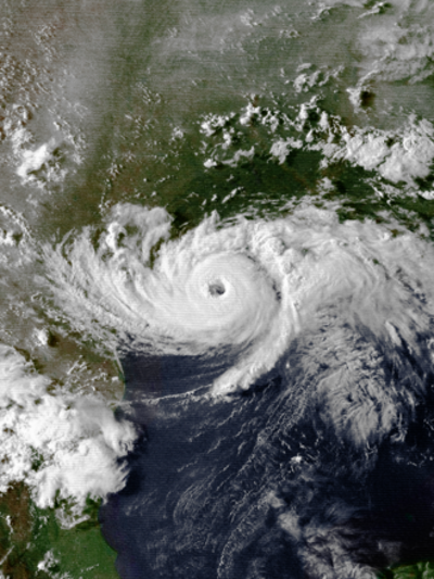 1983 hurricane alicia hits the texas coast killing 21 people and 08 18