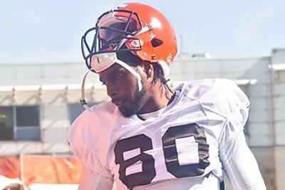 1984 dwayne bowe american football player 09 21