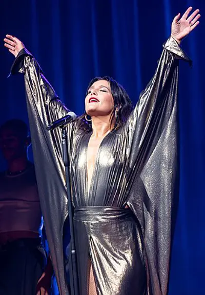 1984 jessie ware english singer songwriter 10 15