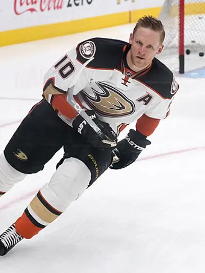 1985 corey perry canadian ice hockey player 05 16