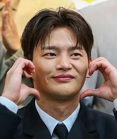 1987 seo in guk south korean singer and actor 10 23