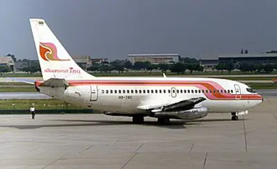 1987 thai airways flight 365 crashes into the ocean near ko phuke 08 31