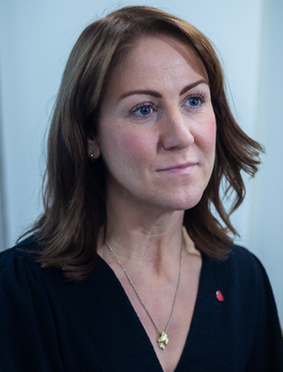 1987 tonje brenna norwegian politician 10 21