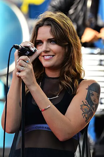 1987 tove lo swedish singer 10 29