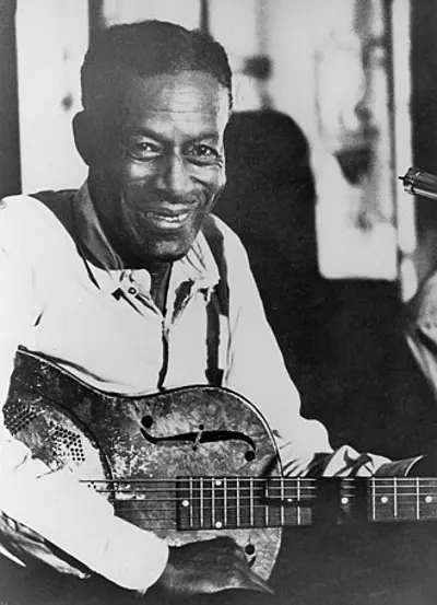 1988 son house american singer and guitarist born 1902 10 19
