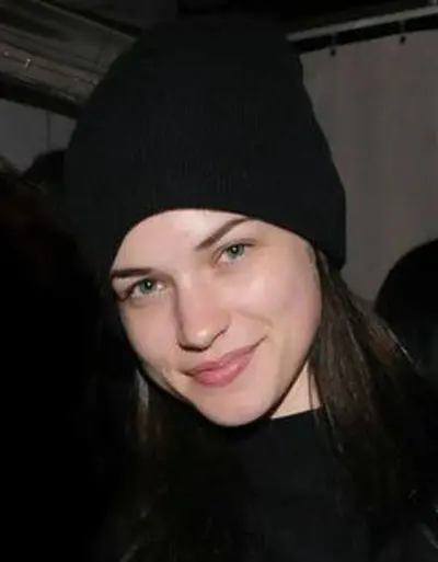 1989 alexis knapp american actress 07 31