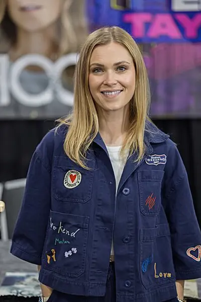 1989 eliza taylor australian actress 10 24