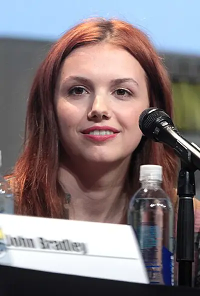 1989 hannah murray english actress 07 01