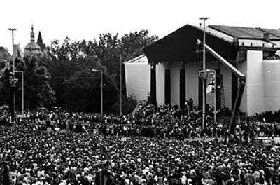 1989 the hungarian republic officially replaces the communist hun 10 23