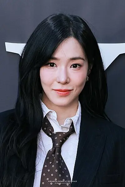 1989 tiffany young korean american singer songwriter and actre 08 01
