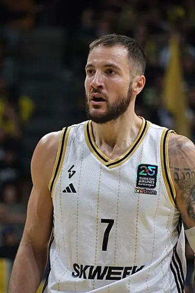 1991 joffrey lauvergne french basketball player 09 30