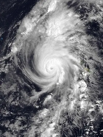 1992 hurricane iniki strikes the island of kauai hawaii killin 09 11