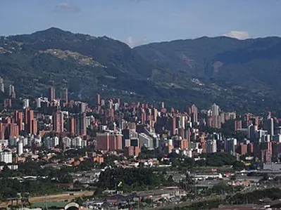 1992 near medellin colombian drug lord pablo escobar escapes fro 07 22