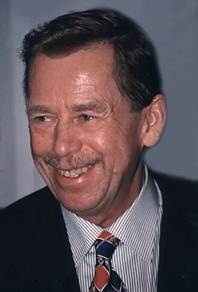 1992 vaclav havel resigns as president of czechoslovakia