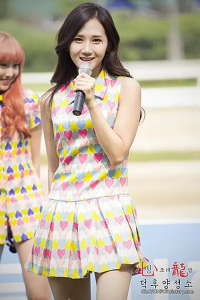 1992 yoo ara south korean singer and actress 09 26