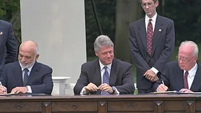 1994 israel and jordan signed a peace treaty settling relations 10 26