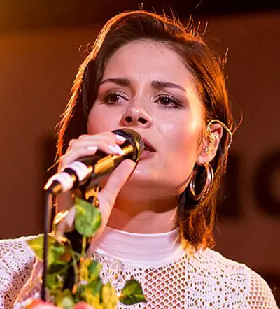 1994 nina nesbitt scottish singer songwriter and guitarist 07 11