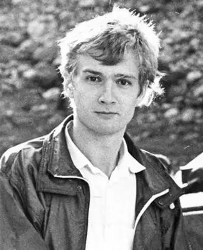 1994 russian journalist dmitry kholodov is assassinated while inv 10 17