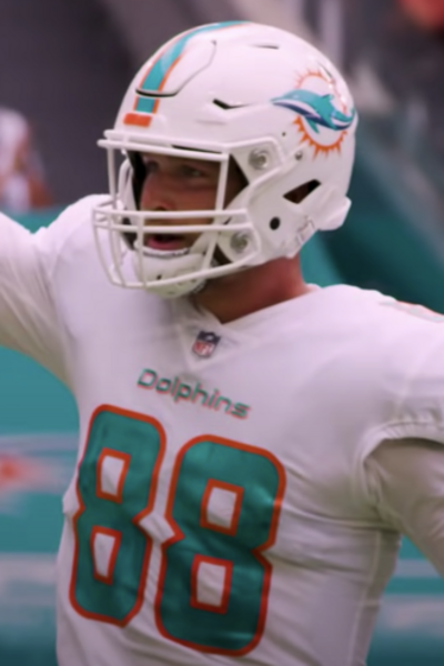 1995 mike gesicki american football player 10 03