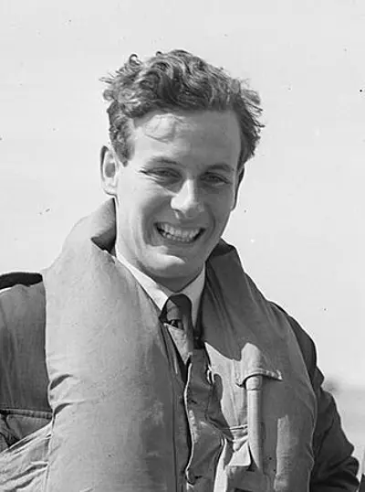 1995 peter townsend burmese english captain and pilot born 1914 06 19