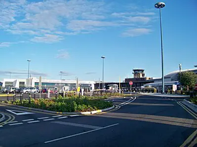 1995 while attempting to return to leeds bradford airport in the 05 24