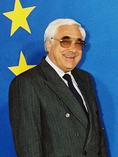 1996 andrey lukanov bulgarian politician 40th prime minister of 10 02