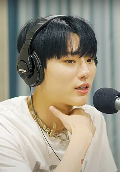 1996 cho seung youn south korean singer songwriter and rapper 08 05