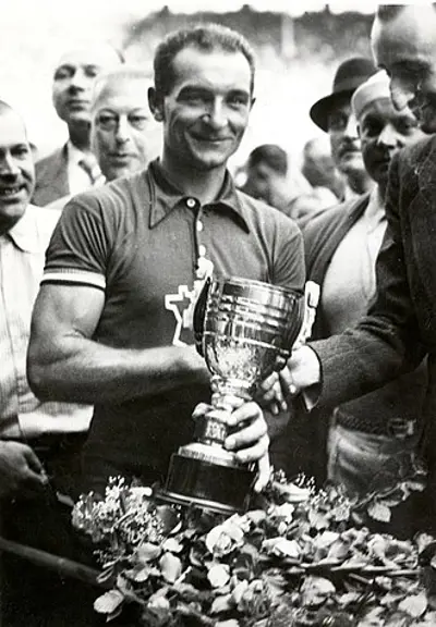 1996 roger lapebie french cyclist born 1911 10 12