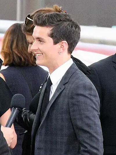 1997 fionn whitehead english actor 07 18