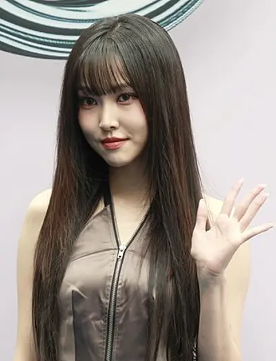 1997 yuju south korean singer 10 04