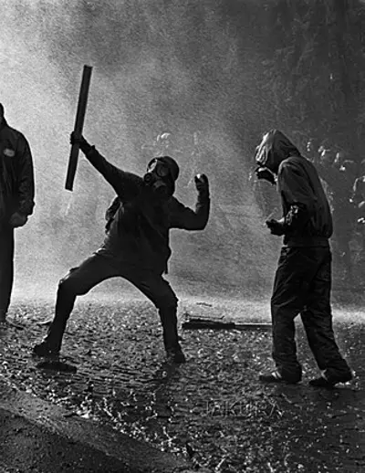 2000 anti globalization protests in prague some 20000 protester 09 26