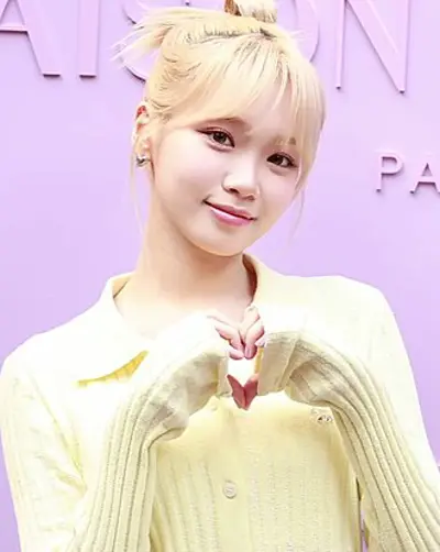 2000 kim chaewon south korean singer 08 01