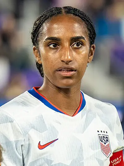 2000 naomi girma american soccer player 06 14