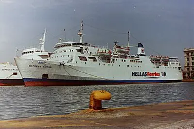 2000 the ms express samina sinks off paros in the aegean sea kill 09 26