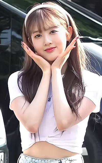 Park Si-eun, South Korean actress