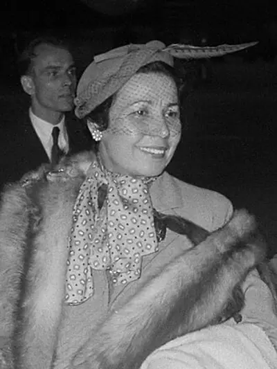 2002 elena nikolaidi greek american soprano and educator born 1 11 14