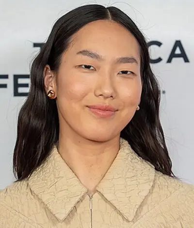 2002 madison hu american actress 06 02